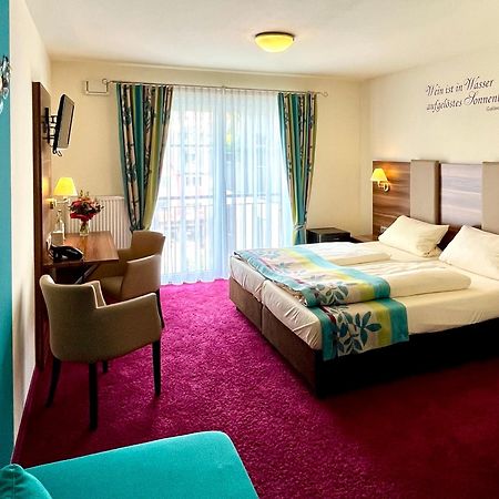 Altdeutsche Weinstube Hotel Рюдесхайм ам Рейн Екстериор снимка