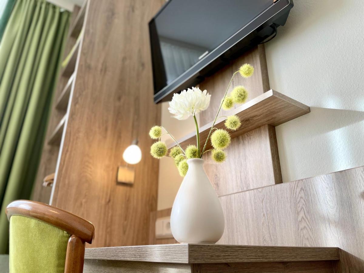 Altdeutsche Weinstube Hotel Рюдесхайм ам Рейн Екстериор снимка