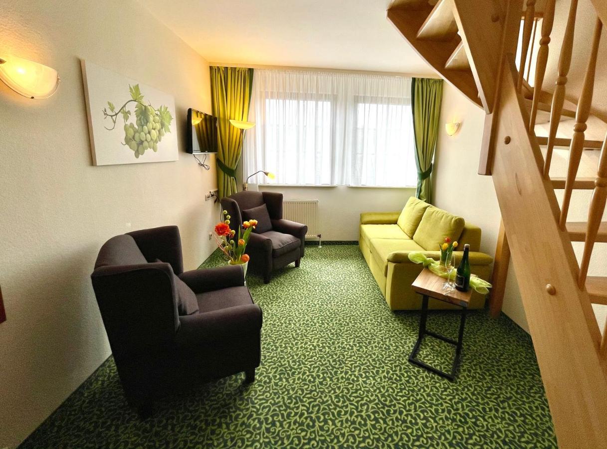 Altdeutsche Weinstube Hotel Рюдесхайм ам Рейн Екстериор снимка