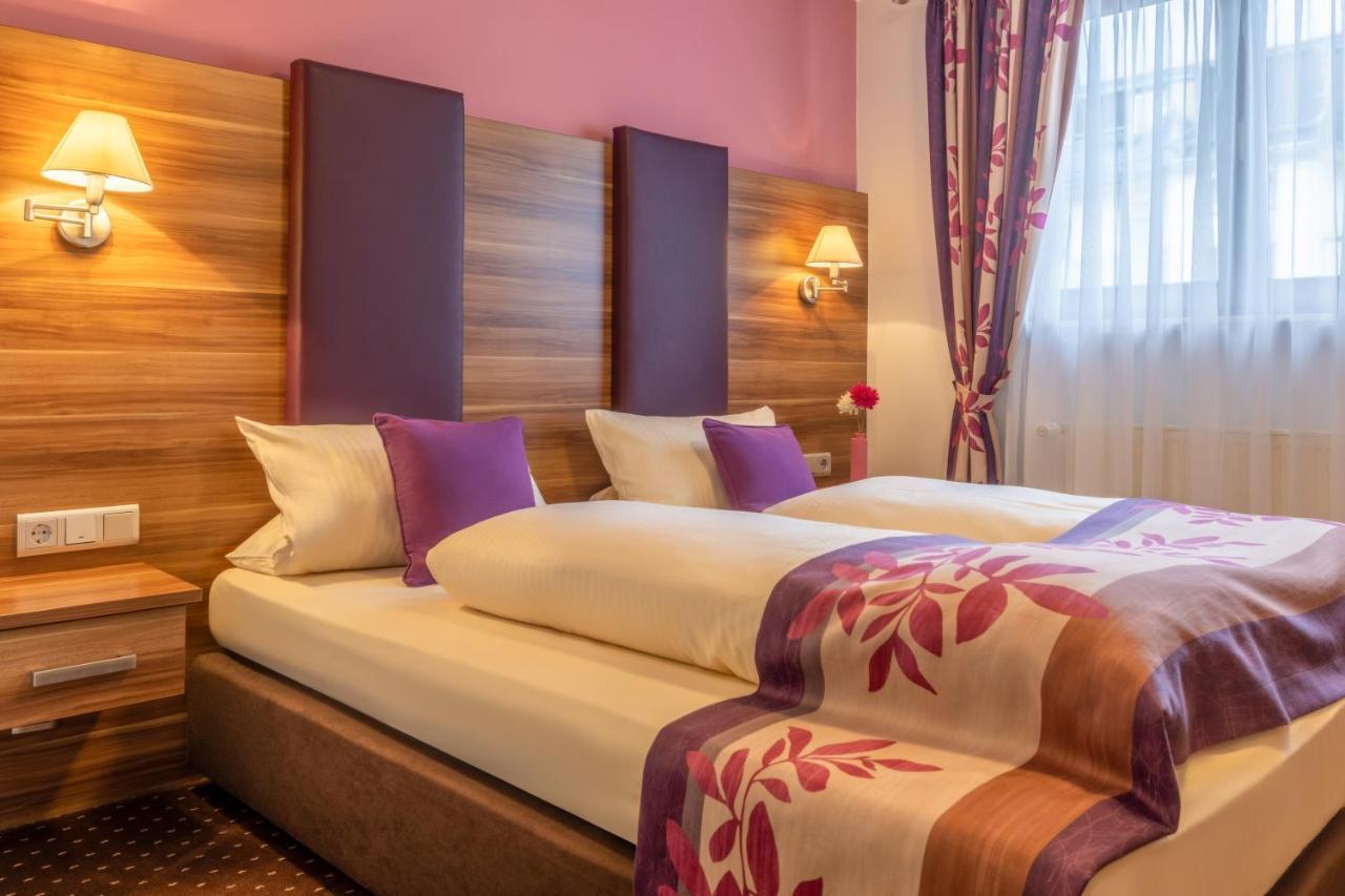 Altdeutsche Weinstube Hotel Рюдесхайм ам Рейн Екстериор снимка