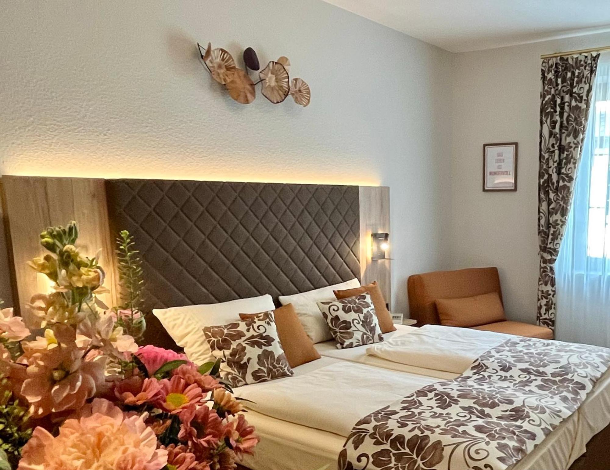 Altdeutsche Weinstube Hotel Рюдесхайм ам Рейн Екстериор снимка