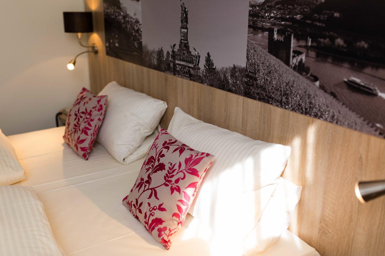 Altdeutsche Weinstube Hotel Рюдесхайм ам Рейн Екстериор снимка