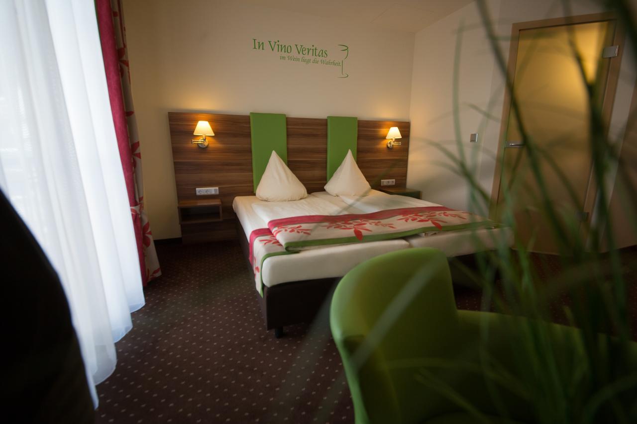 Altdeutsche Weinstube Hotel Рюдесхайм ам Рейн Екстериор снимка