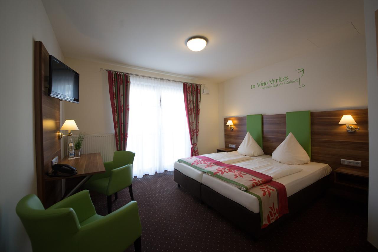 Altdeutsche Weinstube Hotel Рюдесхайм ам Рейн Екстериор снимка