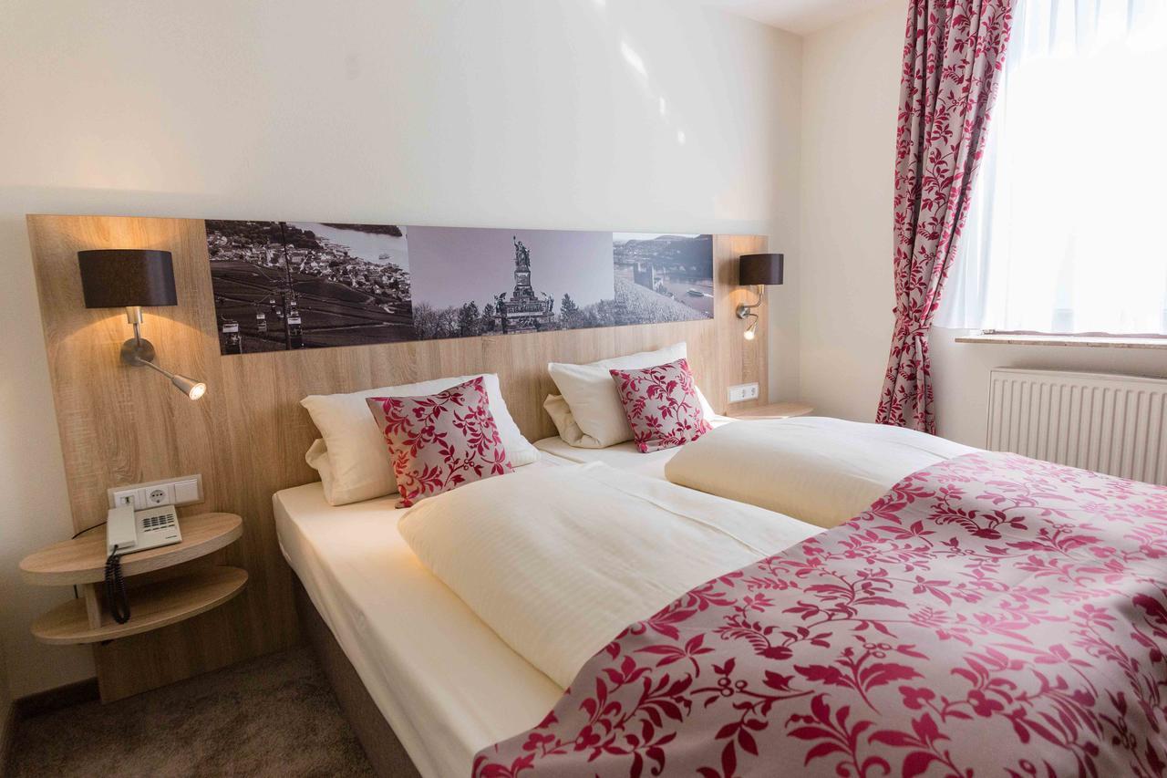 Altdeutsche Weinstube Hotel Рюдесхайм ам Рейн Екстериор снимка