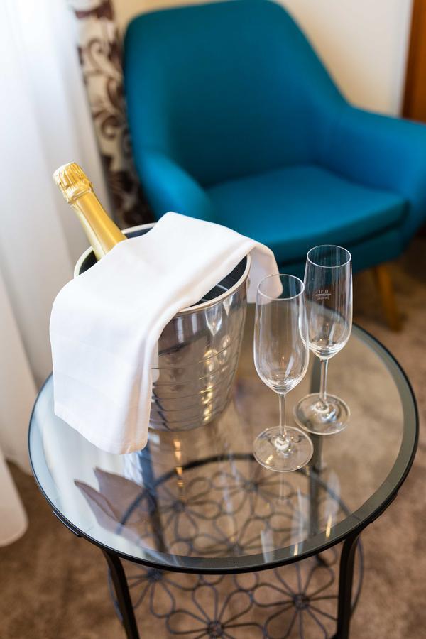 Altdeutsche Weinstube Hotel Рюдесхайм ам Рейн Екстериор снимка